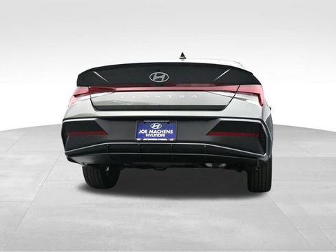 New 2026 Hyundai Elantra SEL Sport image 35