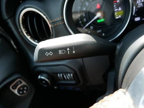 Used 2021 Jeep Wrangler Unlimited Sahara AWD/4WD image 27