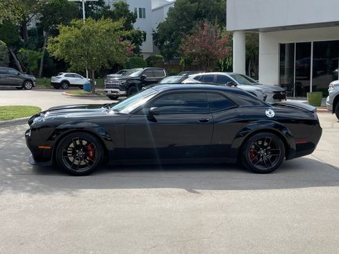 Used 2023 Dodge Challenger SRT Hellcat RWD image 3