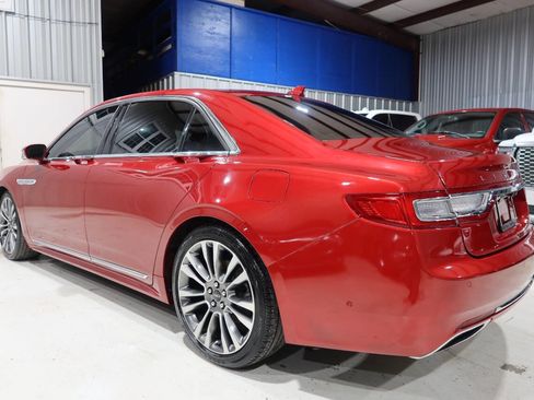 Used 2020 Lincoln Continental w/ Premium Package FWD image 3