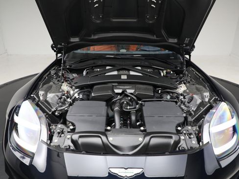 New 2025 Aston Martin Vanquish image 34