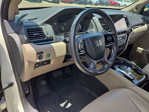 Used 2019 Honda Pilot Touring image 10