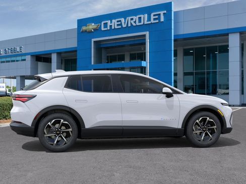 New 2026 Chevrolet Equinox EV LT image 5