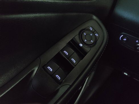 Used 2021 Buick Encore GX Preferred FWD image 27