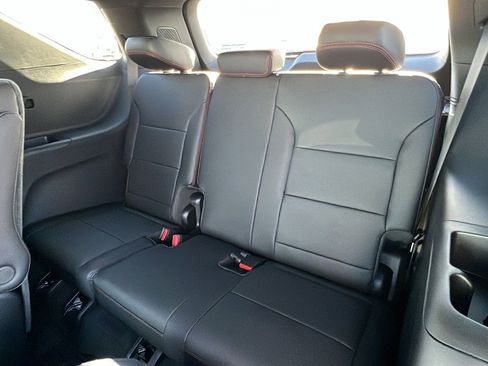 New 2026 Chevrolet Traverse RS image 14