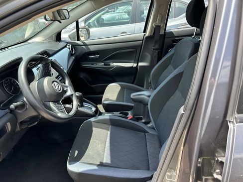Used 2025 Nissan Versa SV FWD image 3