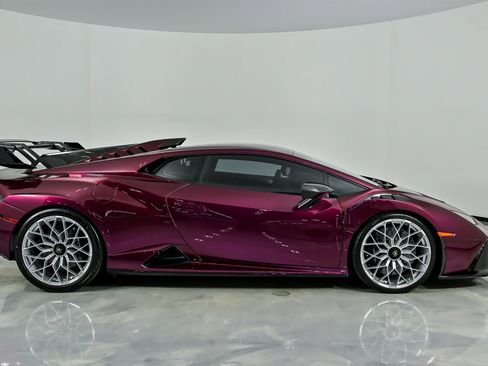 Used 2022 Lamborghini Huracan STO image 20