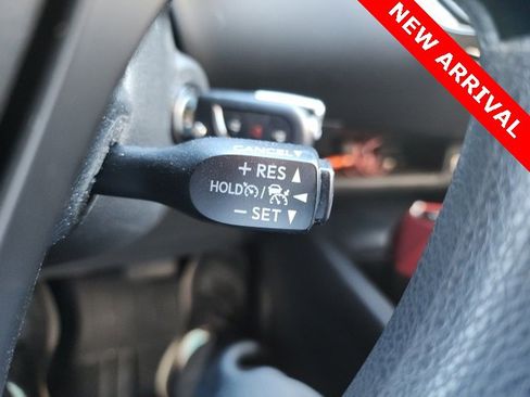 Used 2021 Toyota C-HR LE image 16