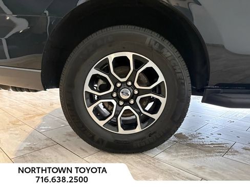 Used 2024 Ford Expedition XLT AWD/4WD image 10