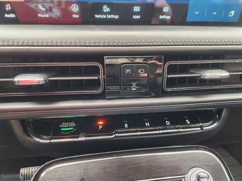 Used 2022 Lincoln Nautilus Reserve image 39