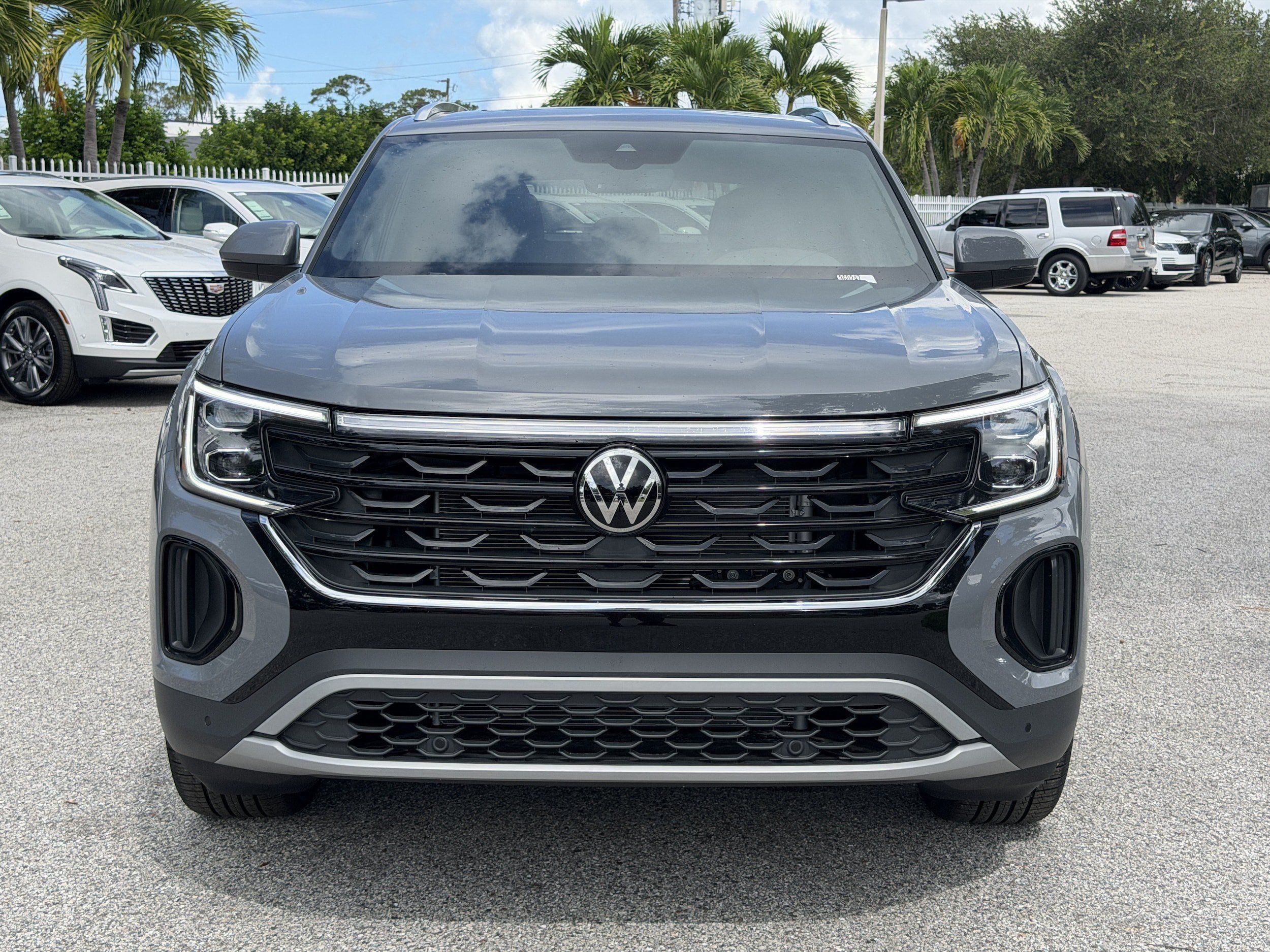 New 2026 Volkswagen Atlas Cross Sport SE FWD image 2