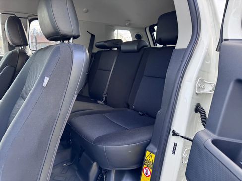 Used 2014 Toyota FJ Cruiser 4WD w/ Upgrade Package image 19