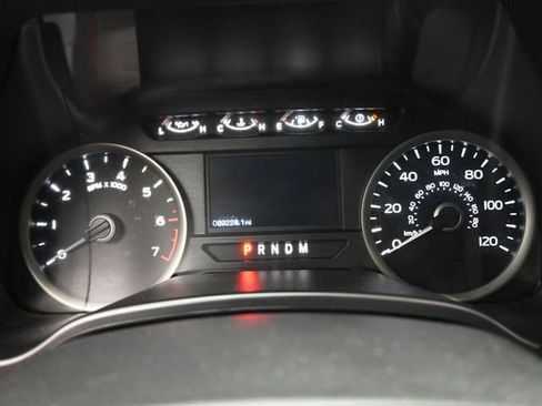 Used 2019 Ford F150 XLT w/ Equipment Group 302A Luxury AWD/4WD image 11