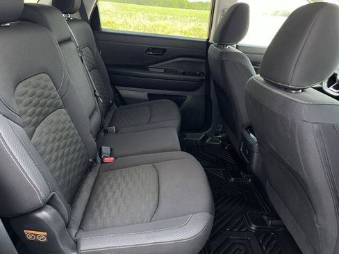 Used 2024 Nissan Pathfinder SV AWD/4WD image 28