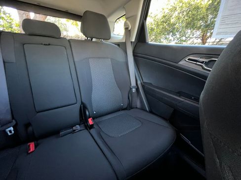 Used 2025 Kia Sportage LX image 36