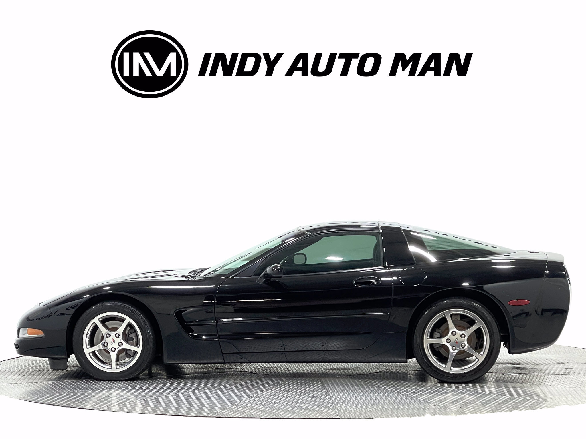 Used 2004 Chevrolet Corvette Coupe w/ Preferred Equipment Group RWD image 7