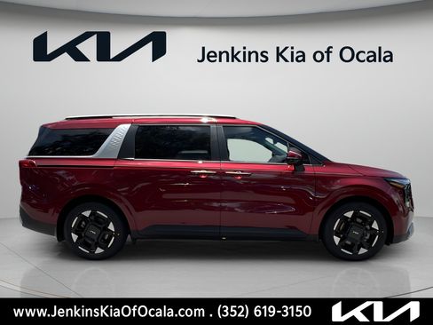 New 2026 Kia Carnival EX FWD image 3