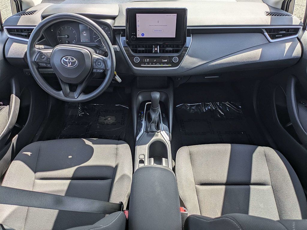 Used 2024 Toyota Corolla LE FWD image 13