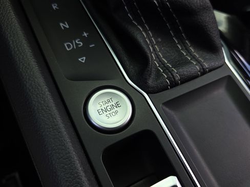 Used 2022 Volkswagen Atlas SE FWD image 21