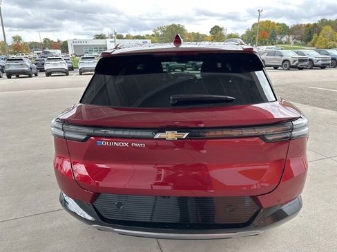 New 2026 Chevrolet Equinox EV LT image 8