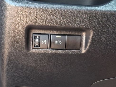 Used 2025 Toyota RAV4 LE AWD/4WD image 25