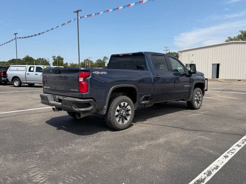 Used 2021 Chevrolet Silverado 2500 Custom w/ Custom Value Package AWD/4WD image 3