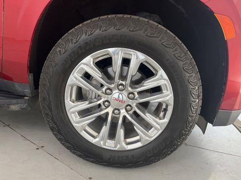 Used 2021 GMC Yukon SLT AWD/4WD image 16