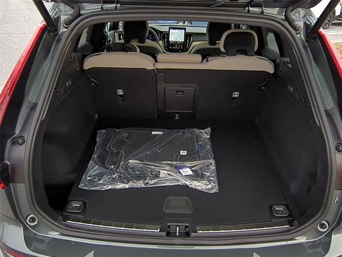 New 2026 Volvo XC60 B5 Plus w/ Climate Package image 22