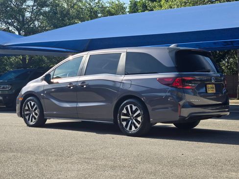 Used 2025 Honda Odyssey EX-L image 5
