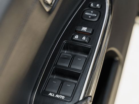 Used 2015 Toyota Avalon XLE Premium FWD image 22