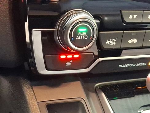 Used 2018 Honda CR-V Touring image 25