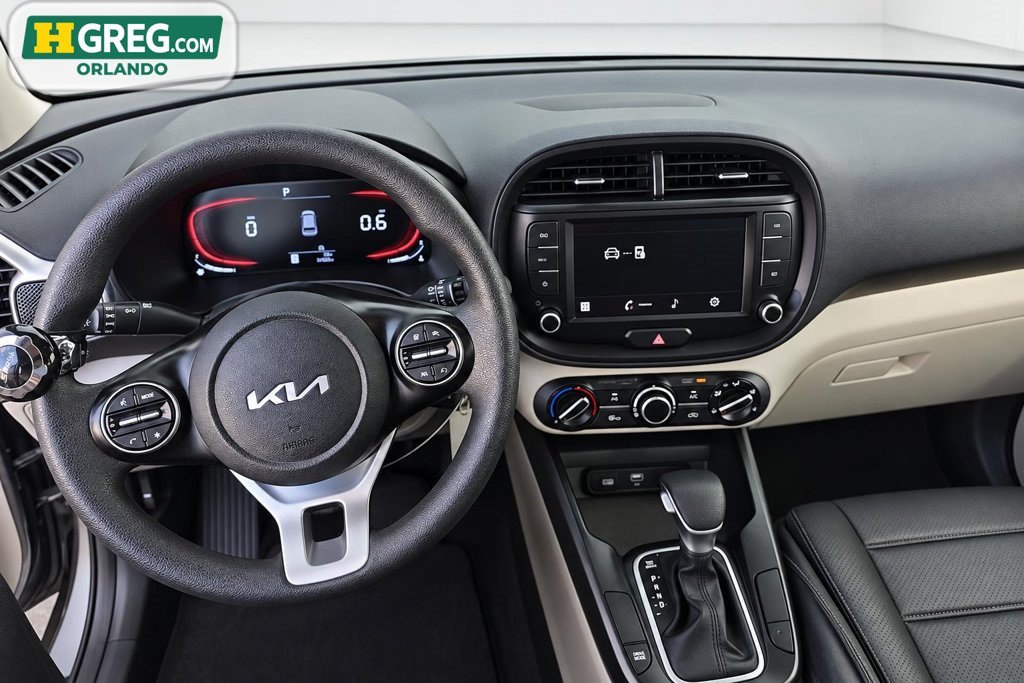 Used 2024 Kia Soul LX w/ Option Group 015 FWD image 12