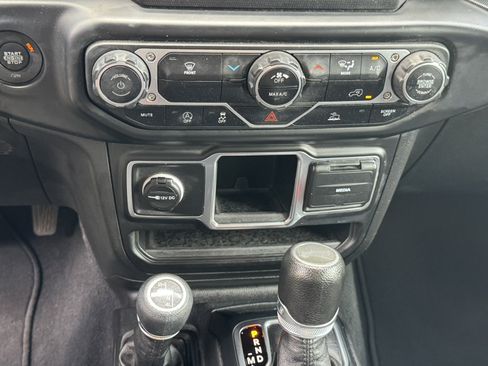 Used 2023 Jeep Wrangler Unlimited Sport AWD/4WD image 28