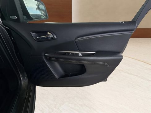 Used 2020 Dodge Journey Crossroad w/ Popular Equipment Group image 44