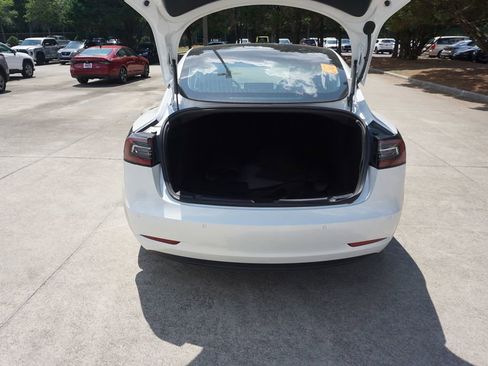 Used 2020 Tesla Model 3 Standard Range Plus RWD image 18