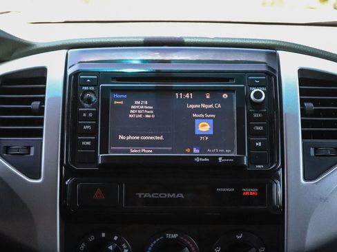 Used 2015 Toyota Tacoma PreRunner w/ SR5 Package RWD image 13