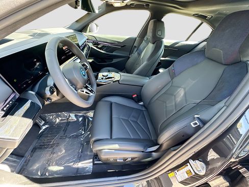 New 2026 BMW i5 eDrive40 w/ M Sport Package image 16