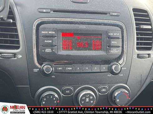 Used 2017 Kia Forte LX image 17