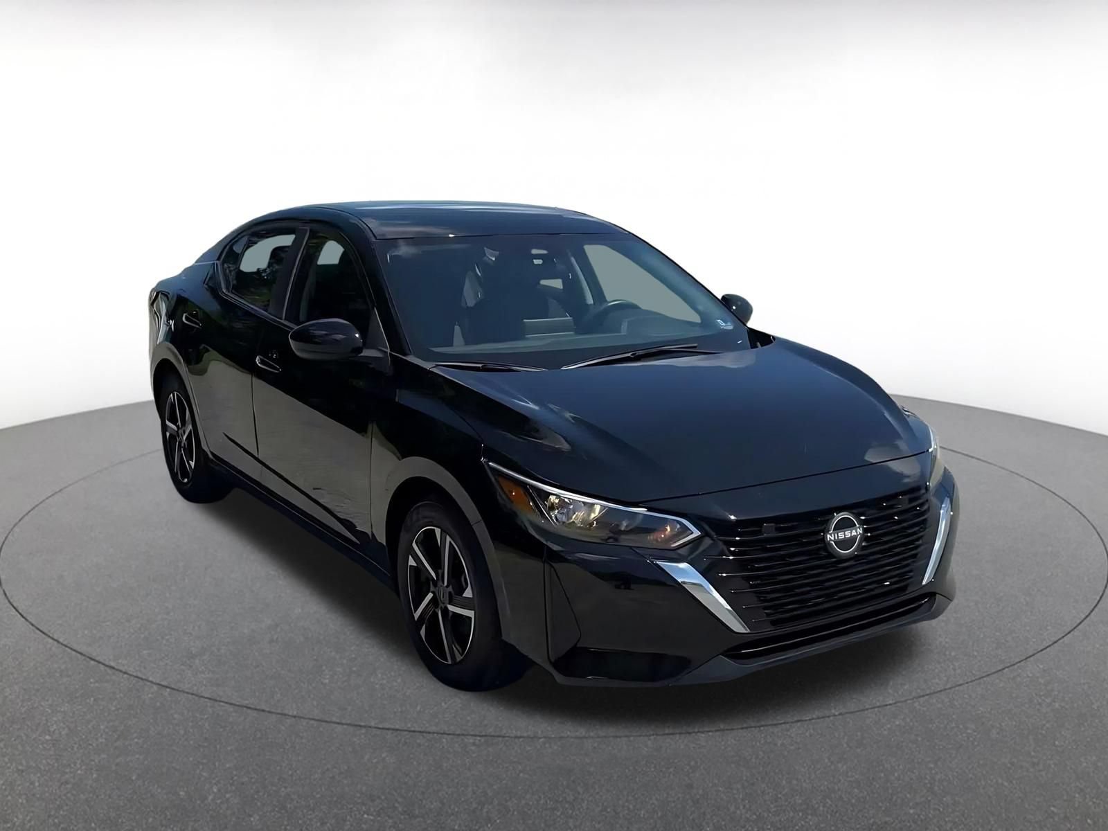 Used 2025 Nissan Sentra SV FWD image 2