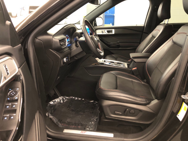 Used 2023 Ford Explorer ST-Line AWD/4WD image 26