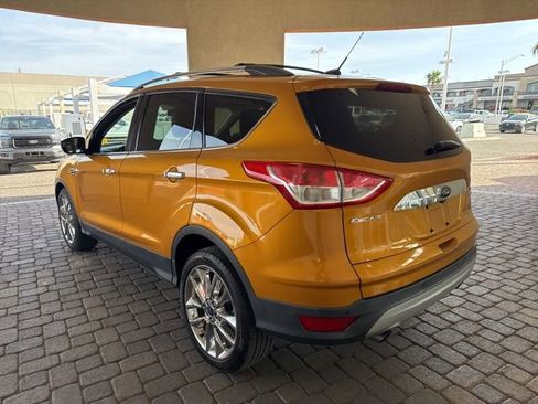 Used 2016 Ford Escape SE w/ SE Chrome Package image 3