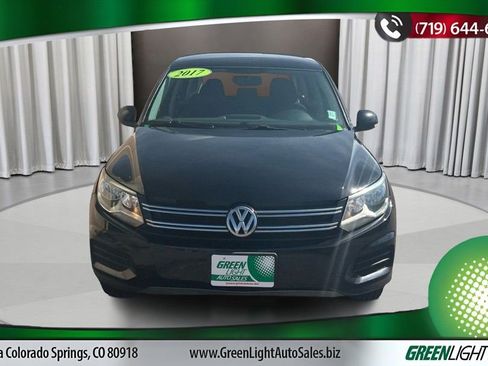 Used 2017 Volkswagen Tiguan S image 8