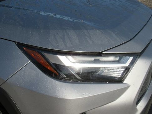 Used 2022 Toyota RAV4 XLE w/ Convenience Package AWD/4WD image 10