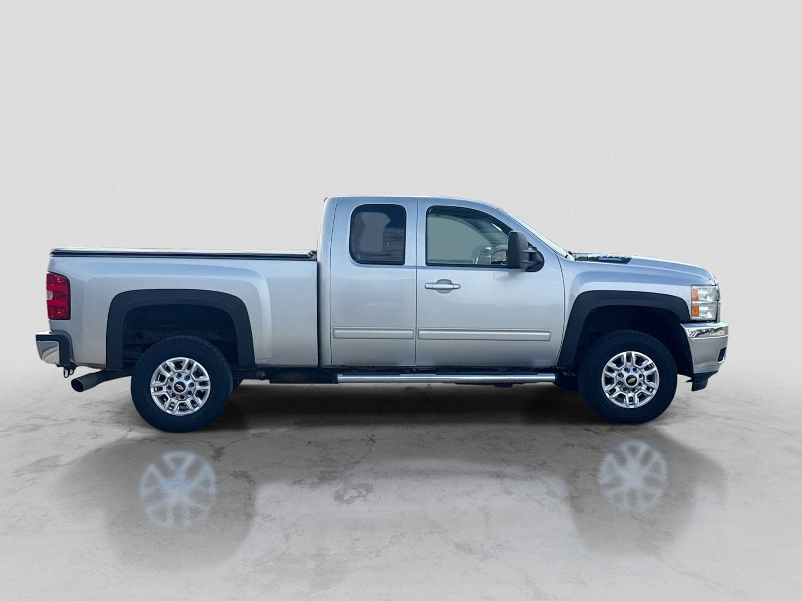 Used 2011 Chevrolet Silverado 2500 LTZ w/ LTZ Plus Package AWD/4WD image 7