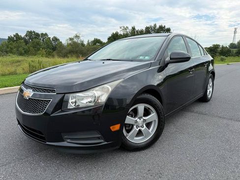 Used 2014 Chevrolet Cruze LT FWD image 1