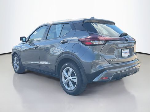 Used 2023 Nissan Kicks S FWD image 12