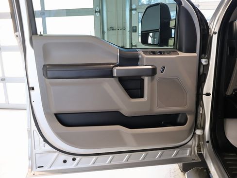 Used 2019 Ford F250 XLT image 12