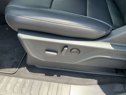 New 2025 Ford F150 Lariat w/ Equipment Group 501A Mid image 21