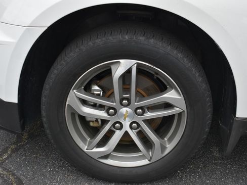 Used 2016 Chevrolet Equinox LTZ w/ Enhanced Convenience Package FWD image 10