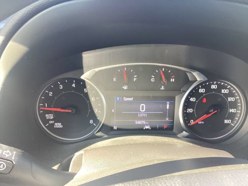 Used 2024 GMC Terrain SLE FWD image 30